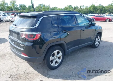 2018 Jeep Compass Latitude 4X4 z USA, uszkodzony, nr VIN 3C4NJDBB9JT147463